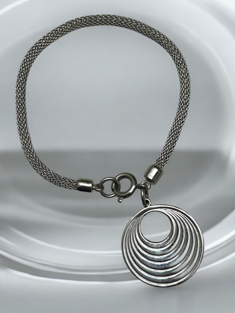 Vintage Mid Century Modernist Concentric Charm Silver Mesh Bracelet